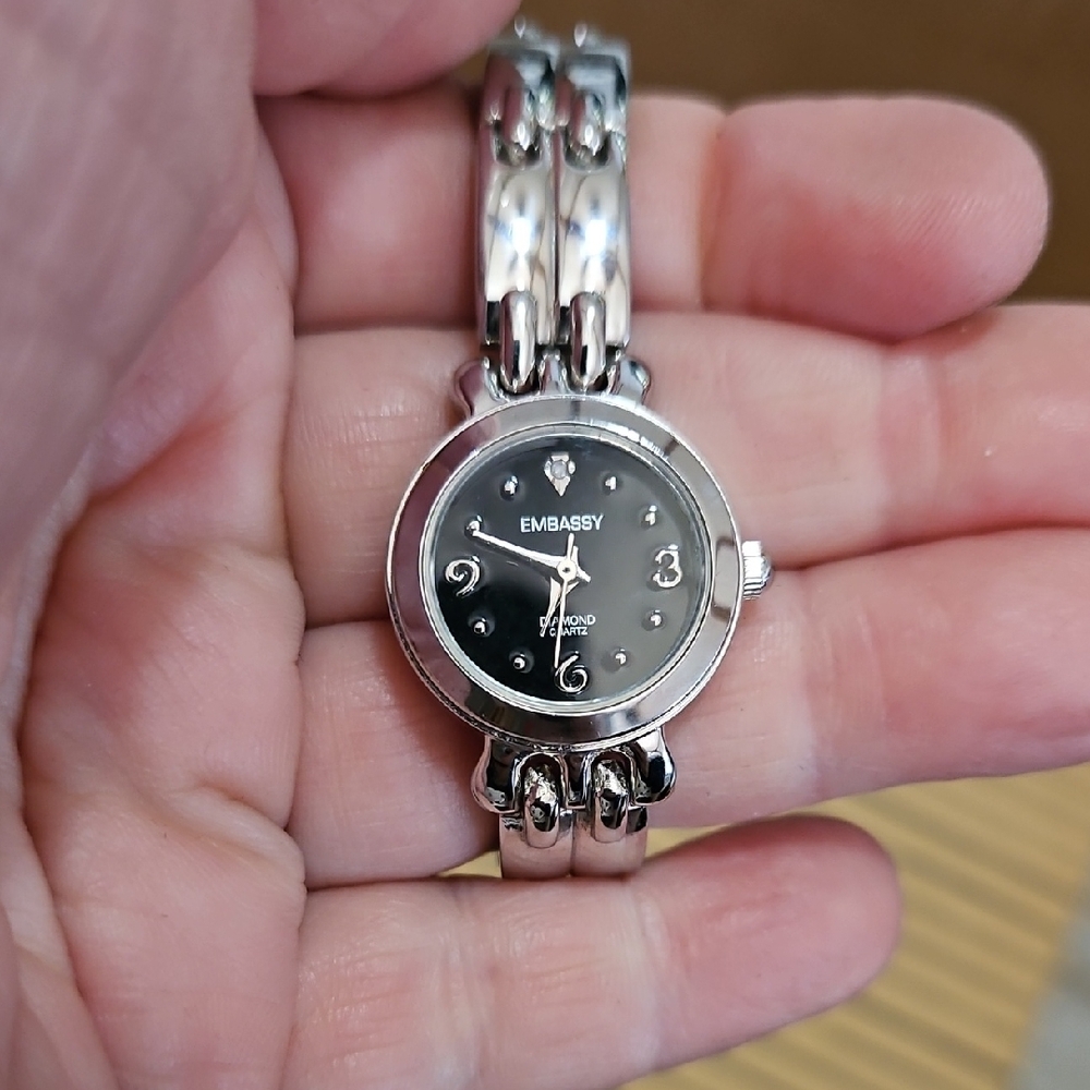 🔥Embassy Watch Silver‎